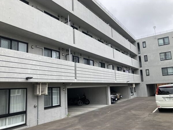 アルファスクエア福住2条 外観