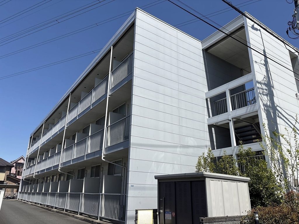 レオパレス中宗岡 外観