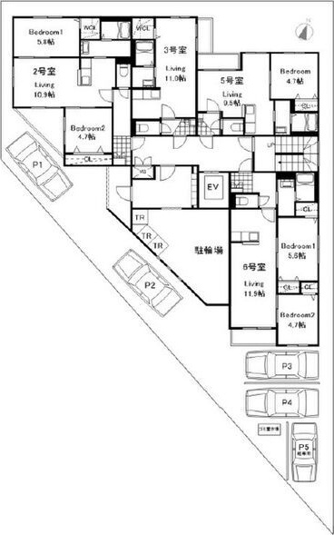 CREDIBLE(旧:AYA Casa) 駐車場