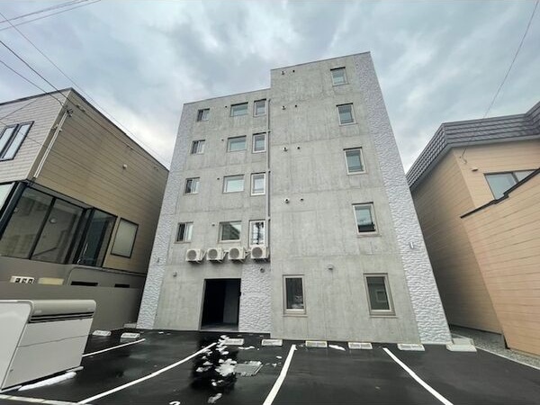 Land Sakaemachi 外観