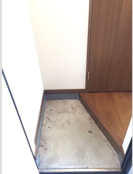 ノーブル水車町 玄関