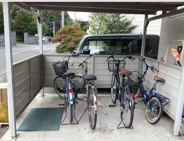 シルバニアコート豊平公園 駐車場
