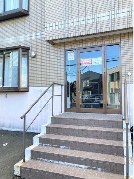 セトル西岡 エントランス