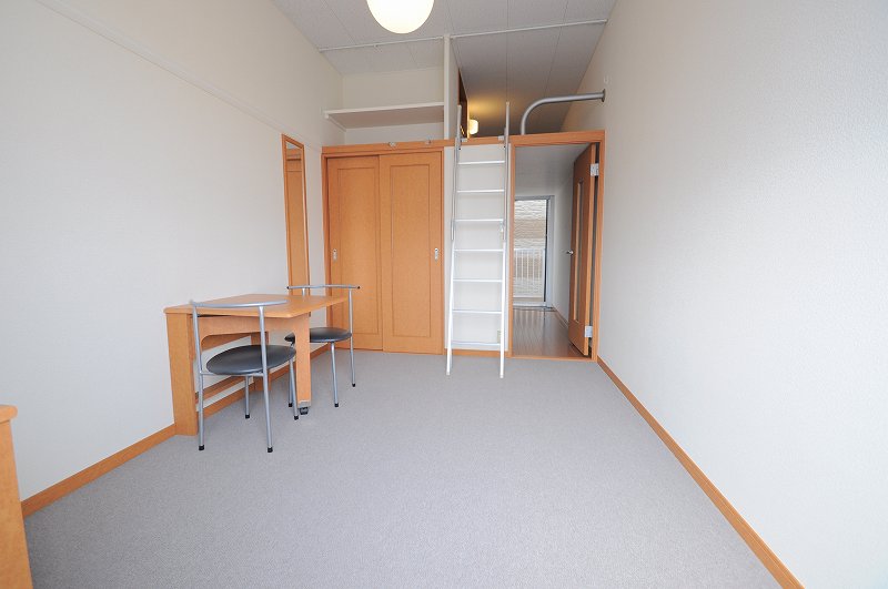 レオパレス輝跡 ベッドルーム
