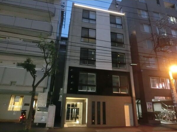 センテナリオL183 外観