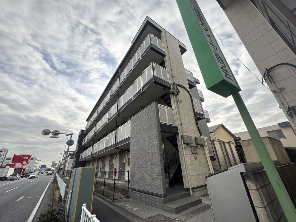 レオパレスエスポワール新宿町 外観