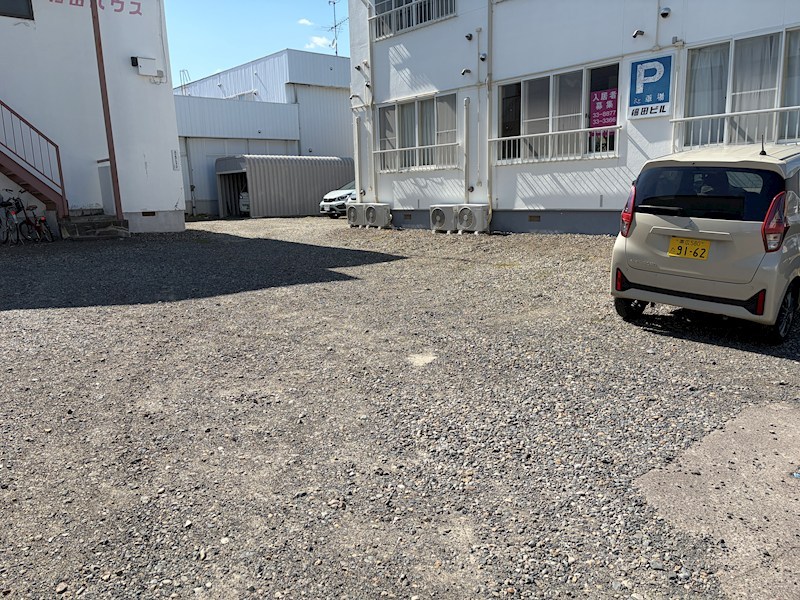 スカイパレスⅦ 駐車場