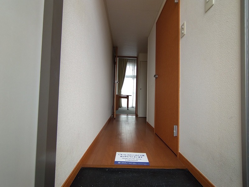 レオパレスリオ 玄関