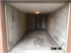 アベニーレ北円山 駐車場