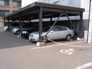 MANSION KURODA山鼻19条 駐車場
