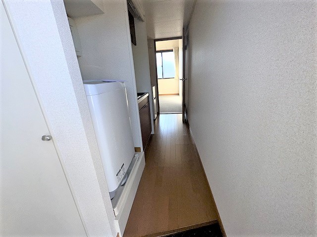 レオパレスペンディオ 玄関