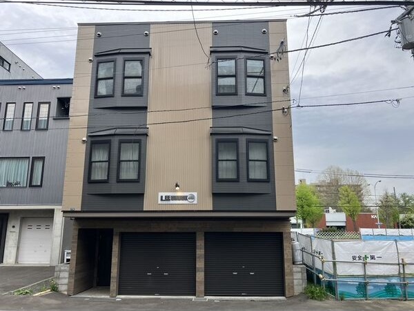 LEESPACE北円山 外観