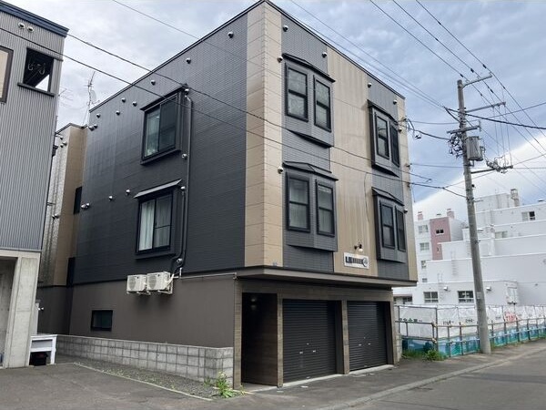LEESPACE北円山 外観