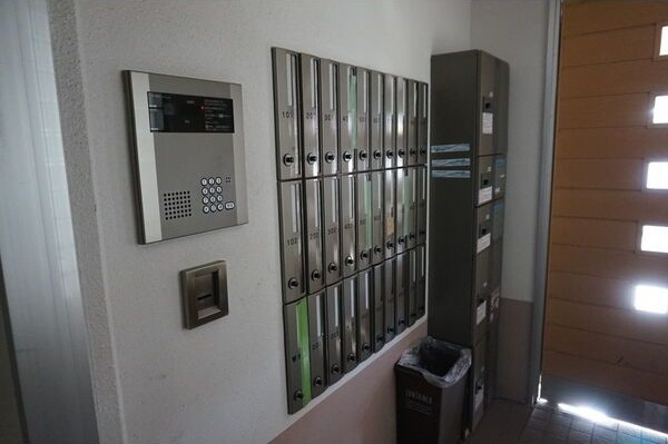LEE東札幌 A棟 エントランス