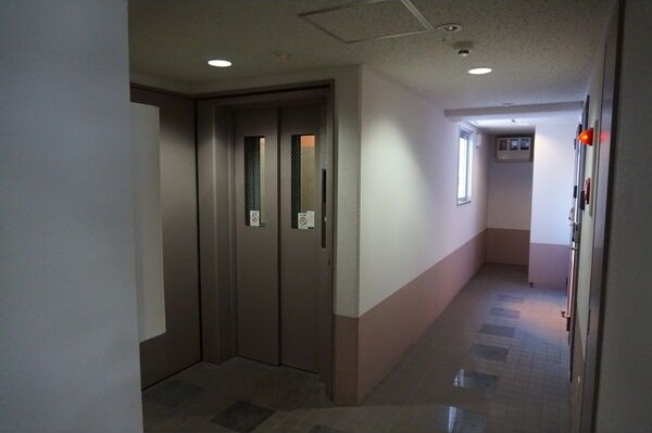 LEE東札幌 A棟 ロビー