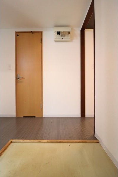 シェラ白石 玄関