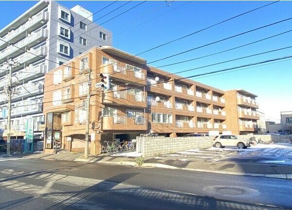 メープル月寒中央駅 外観
