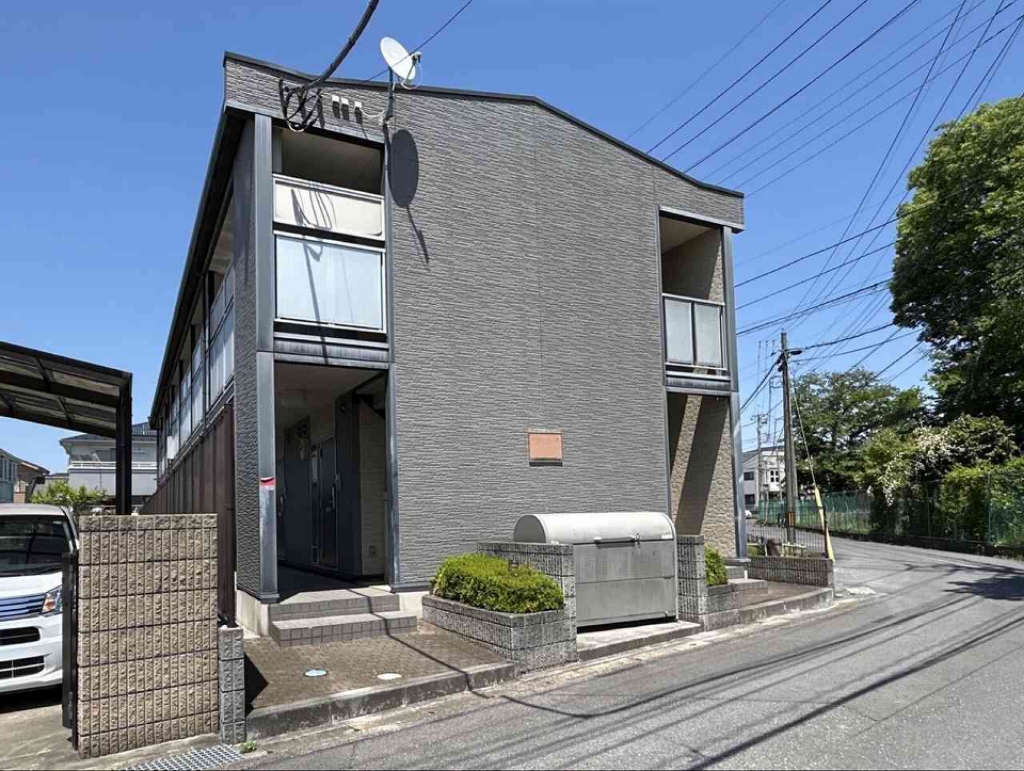 レオパレスクレールセリシエ 外観