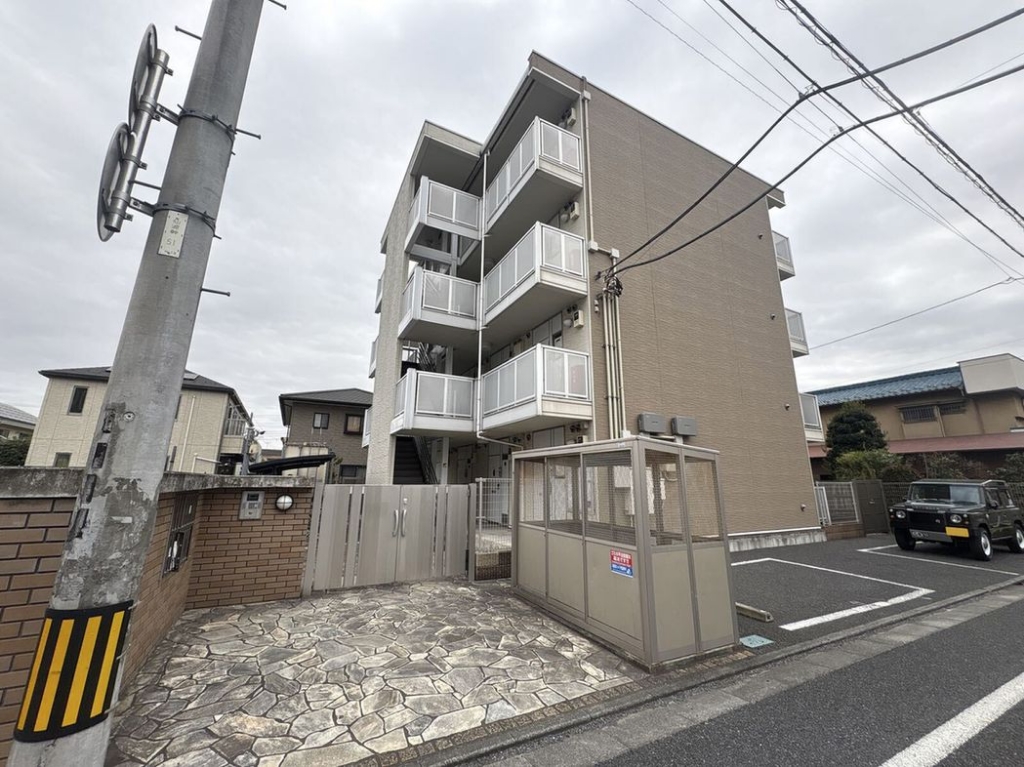 レオパレスグランドール 外観