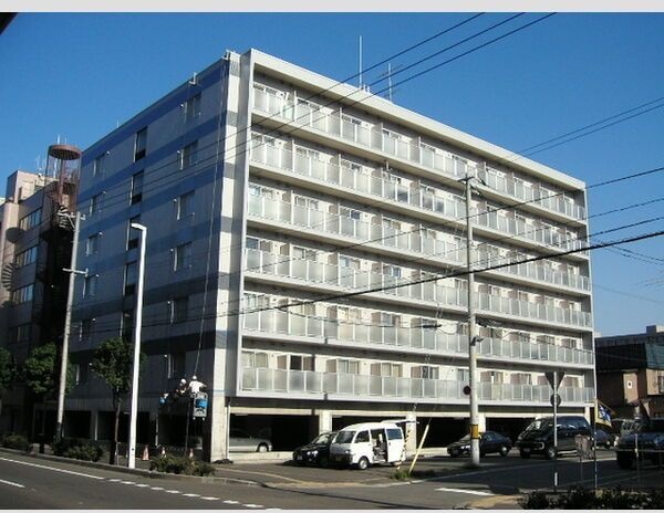 アルカディア３３ 外観