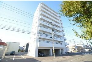 N25E9アーバンハウス 駐車場