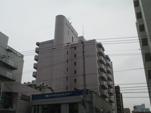 サンタの館医大前 外観