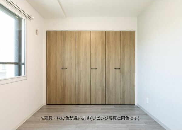 CreaResidence元町 玄関