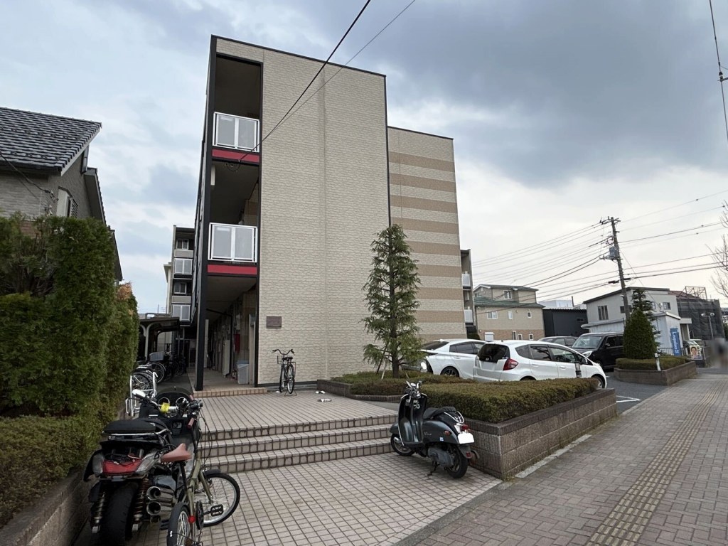レオパレスＭＬハロープラザ 外観