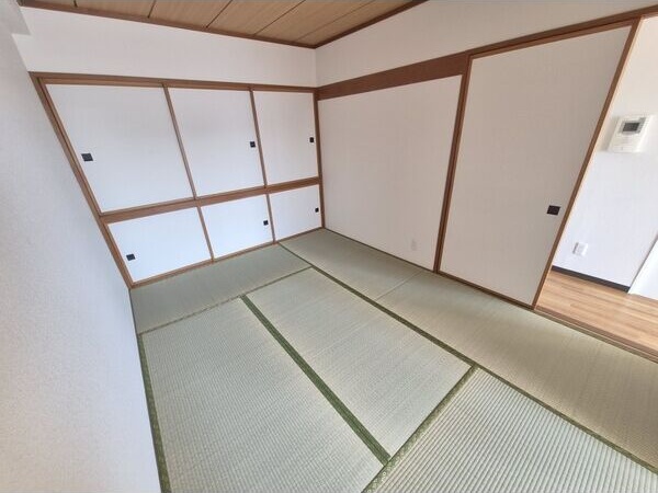 大谷地殿山ハイツ ベッドルーム