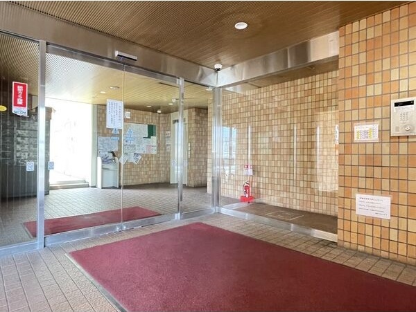大谷地殿山ハイツ エントランス