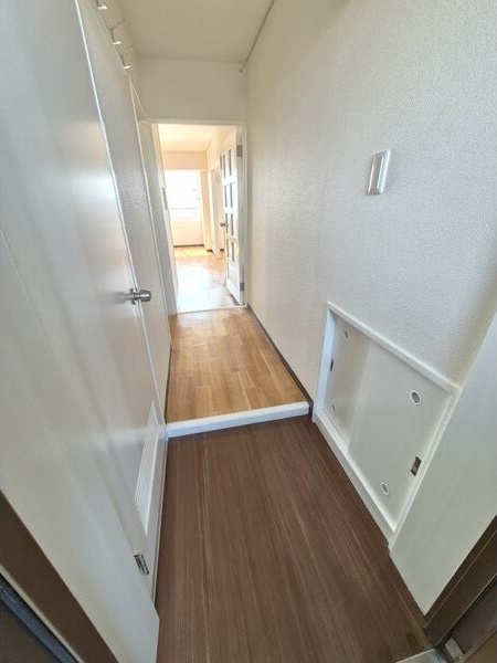 大谷地殿山ハイツ 玄関
