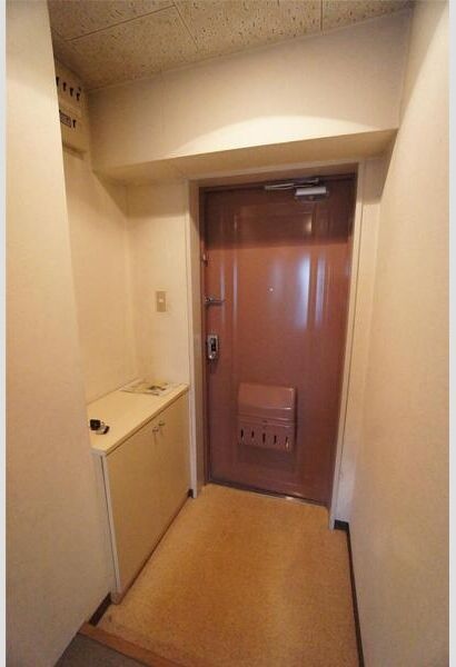 アルファロジェ 玄関