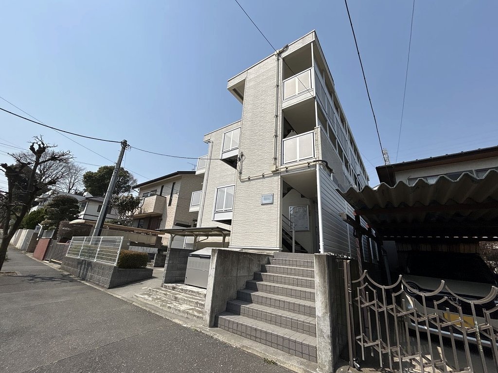 レオパレスアビタンティ 外観