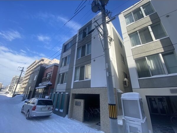 プレジール札幌 外観