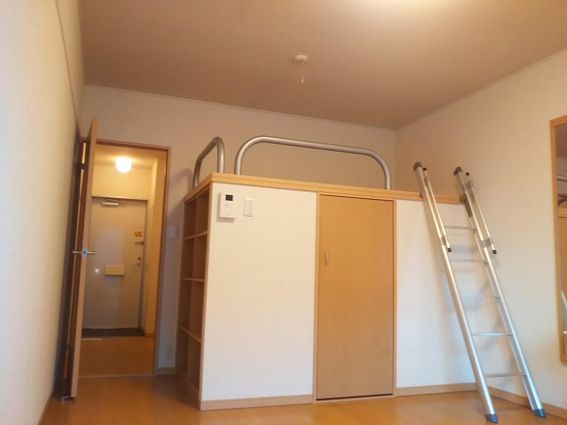 レオパレスグリーンパイン松本 ベッドルーム