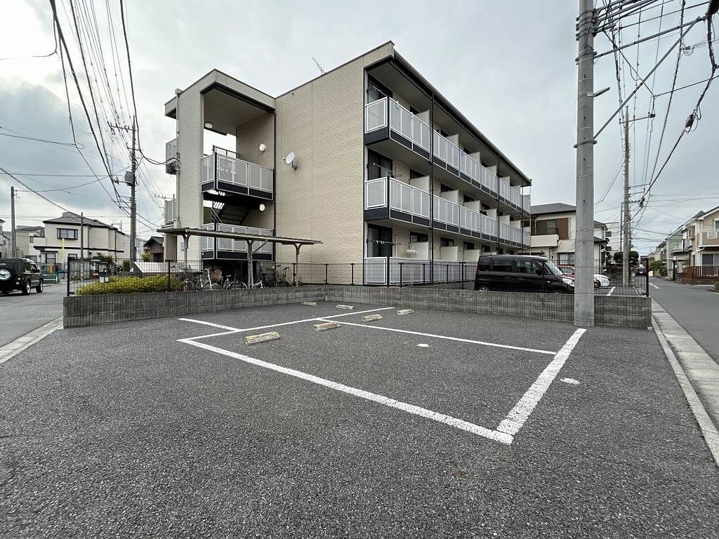 レオパレスグリーンパイン松本 外観