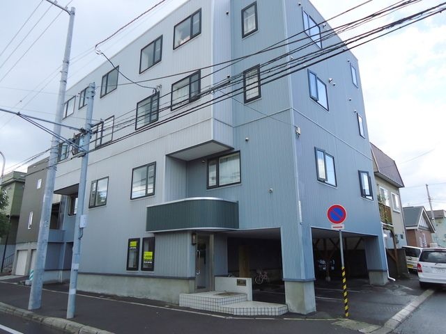 M&R 外観