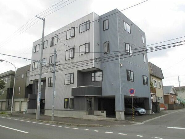 M&R 外観