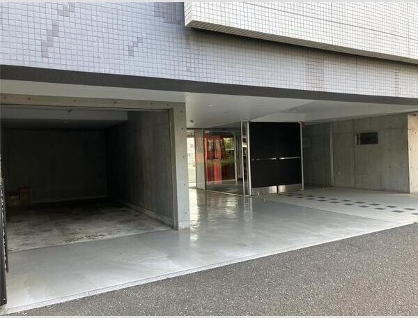 サムティ学園前 エントランス