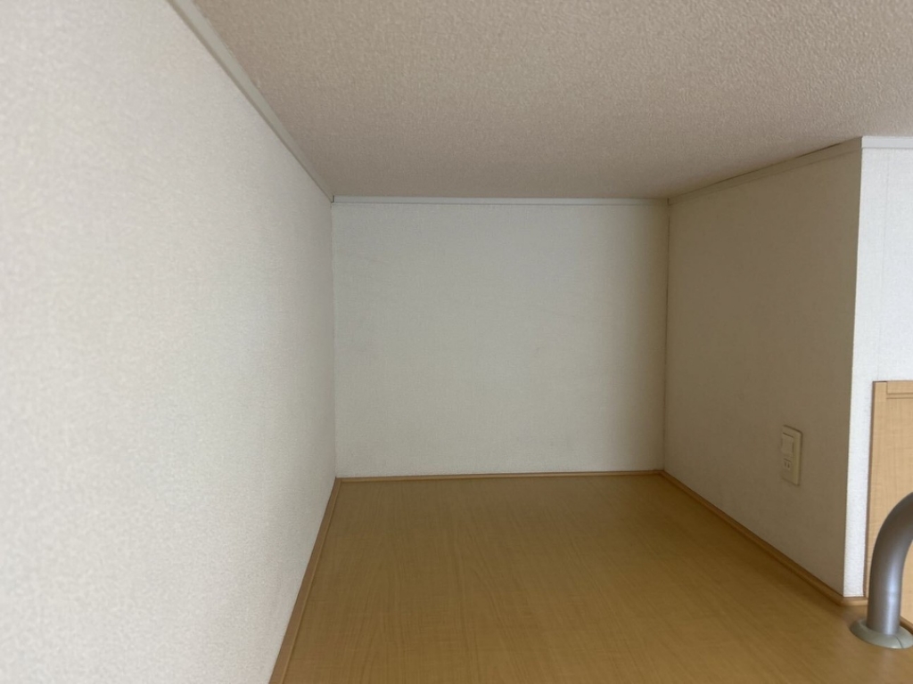 レオパレスア　ボンド その他