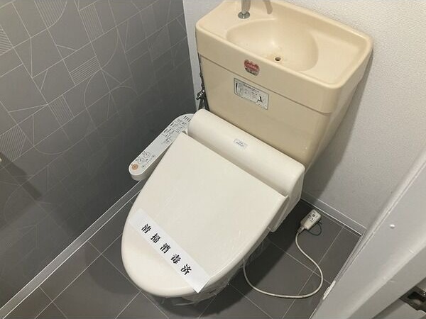コーポエクセルショール トイレ