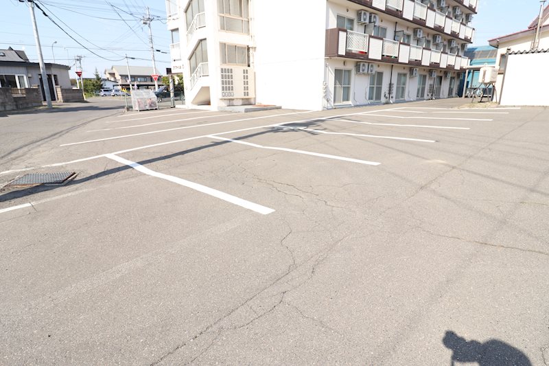 スマイル6 駐車場