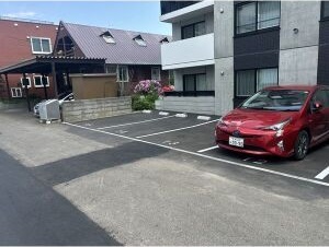 アルファスクエア北12東2 駐車場