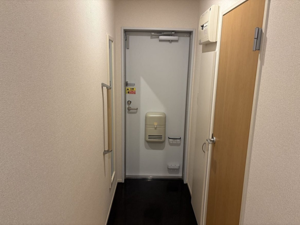クレイノグランシーダ 玄関