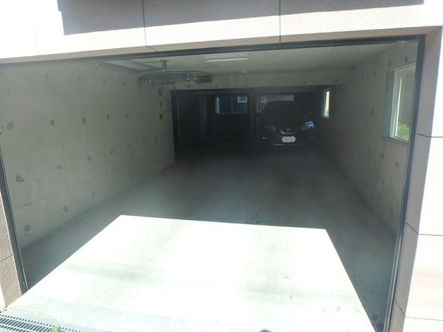 クヴェレ15 駐車場
