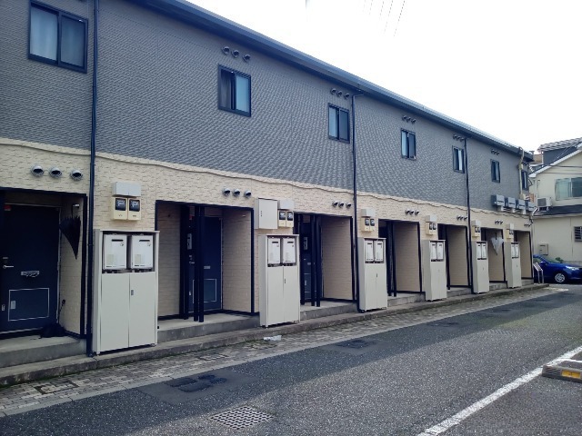 レオパレスワコー 外観