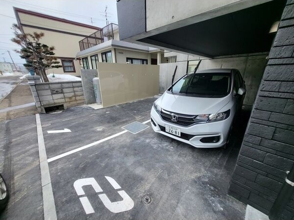 ノースピーク水車町 駐車場