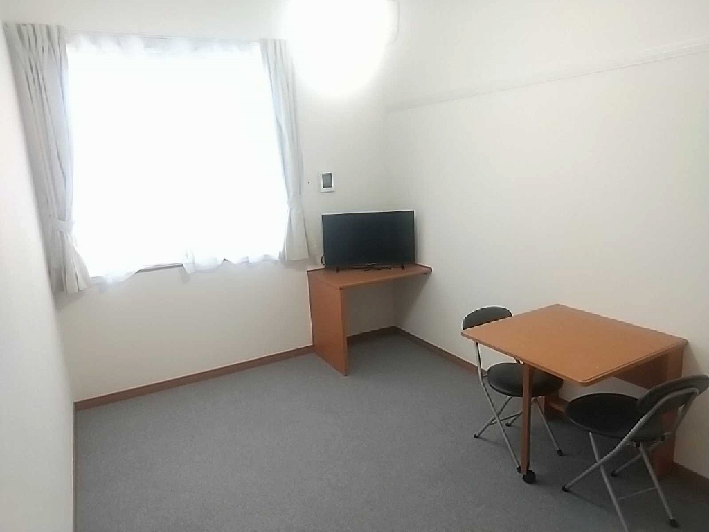 レオパレスゴールデンヴィレッヂ リビング