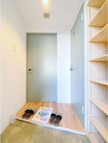 アーバンクラスタ元町Ⅱ 玄関