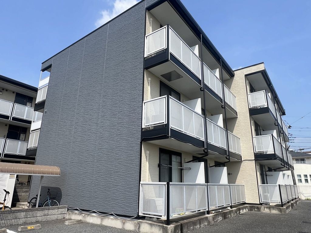 レオパレスカーニバルⅡ 外観